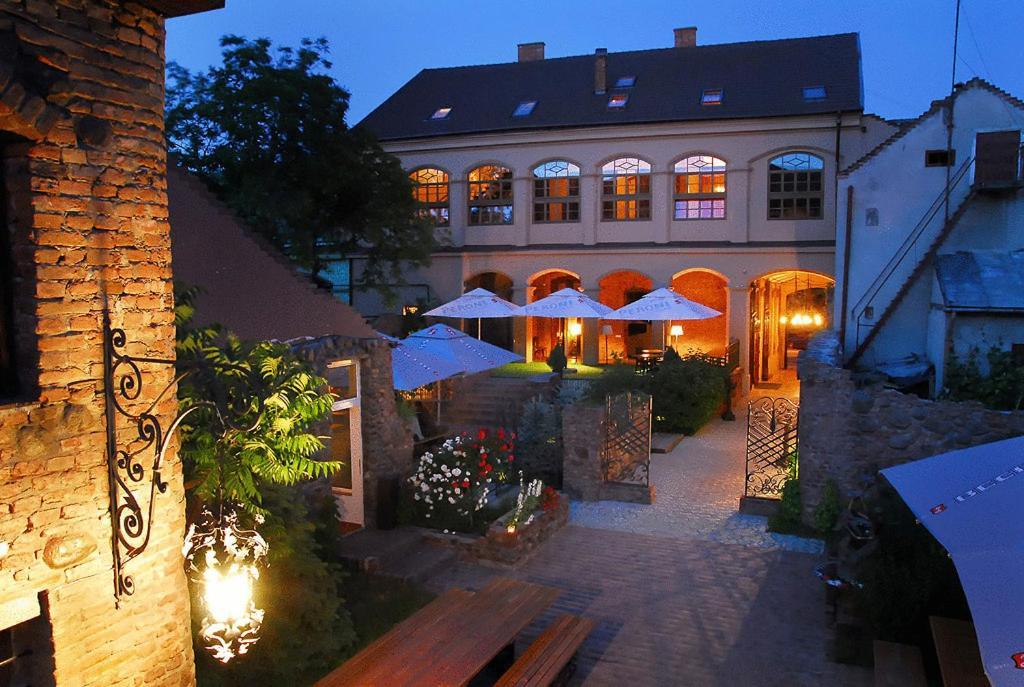 Hotel Poesis Satu Mare Eksteriør bilde